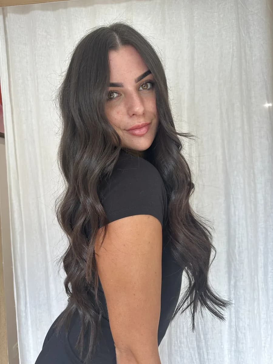 Glossy dark brunette colour